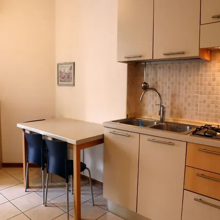 Apartamento Flat For 4 People With Terrace In With Shared Swimming Pool
